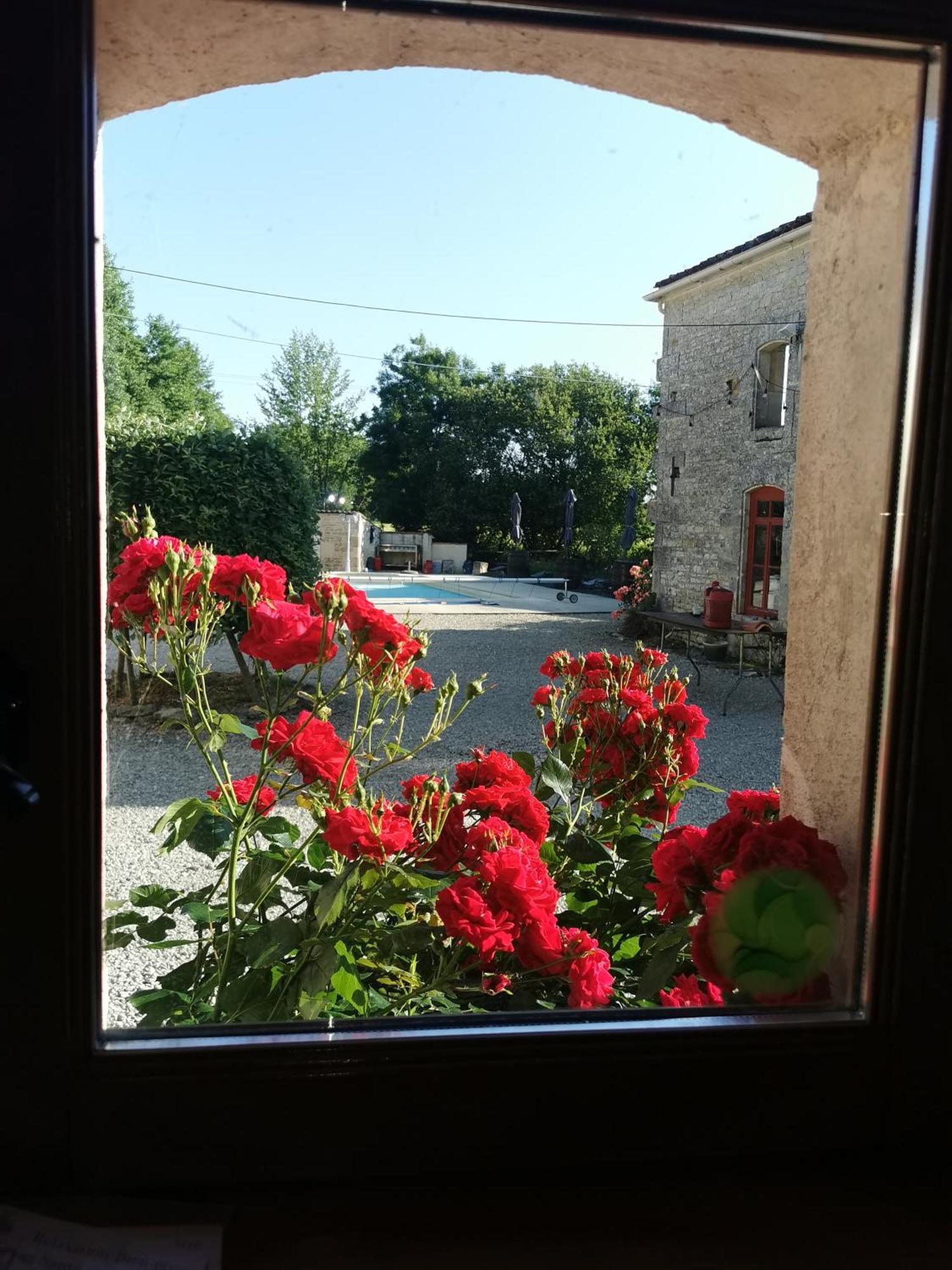 Bed and Breakfast Les Cygnes Noirs Aujac  Exterior foto